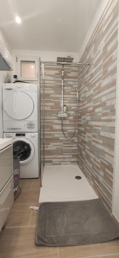 Joli Appartement Renove Avec Terrasse Brides-les-Bains Exterior photo